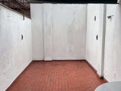 Se ALQUILA en el centro Planta baja