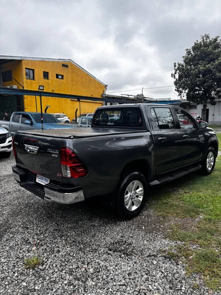 TOYOTA HILUX SRV 4X2 MOTOR 2.8 2020