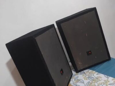2 parlantes del 15 buen estado