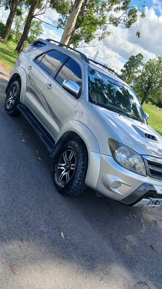 Vendo Toyota SW4 3.0 Srv