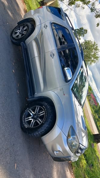 Vendo Toyota SW4 3.0 Srv