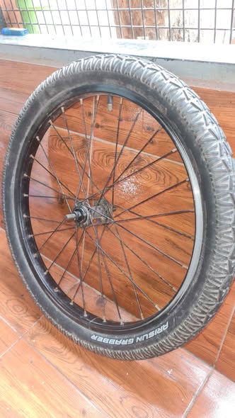 Vendo rueda delantera r20