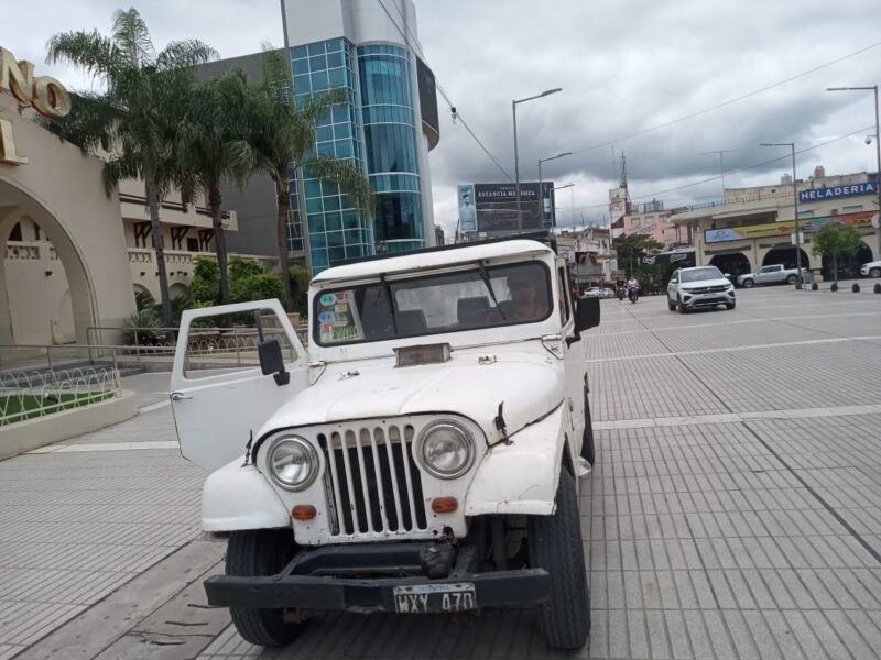 Vendo o permuto Jeep caja larga