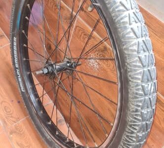 Vendo rueda delantera r20