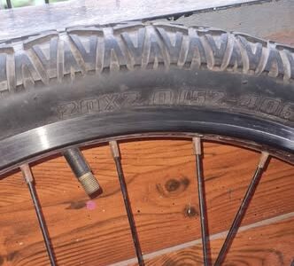 Vendo rueda delantera r20