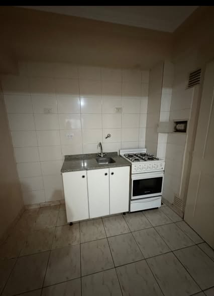 Dueño, alquila monoambiente de 35 mts2.