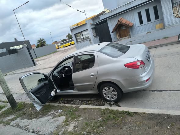 Vendo Peugeot 207 COMPACT ACTIVE Modelo 2014