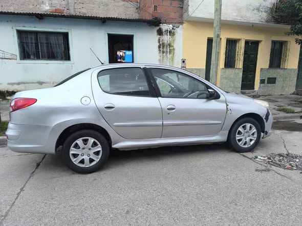 Vendo Peugeot 207 COMPACT ACTIVE Modelo 2014