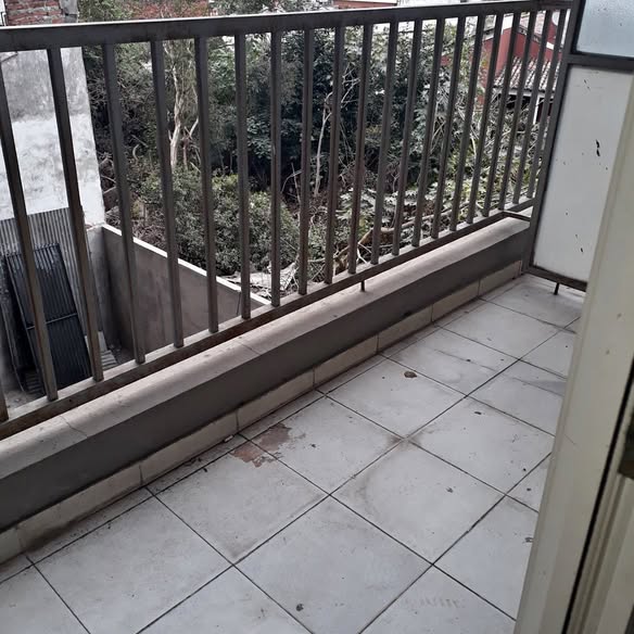 Dueño alquila monoambiente a 1