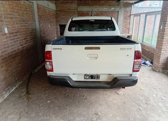 Vendo camioneta Toyota 2.5 2014