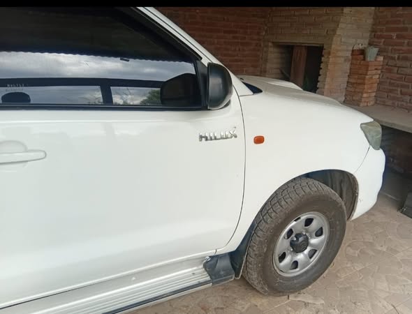 Vendo camioneta Toyota 2.5 2014