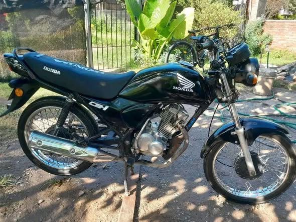 Vendo Honda CB1 125 Modelo 2014