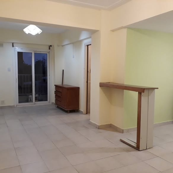 Dueño alquila monoambiente a 1