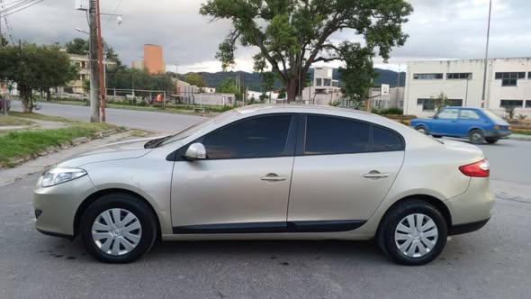 Renault Fluence modelo 2012 motor 1.6
