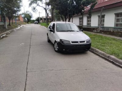 Vendo urgente Fiat Palio 2015 1.4