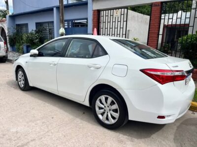 COROLLA 2016 ÚNICA DUEÑA