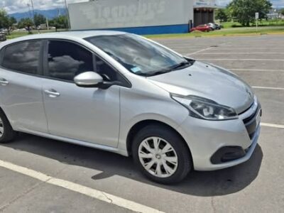 PEUGEOT 208 Motor 1.5 active AÑO 2017