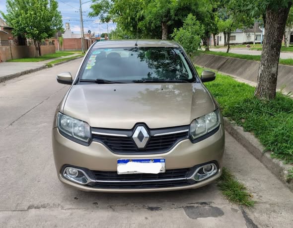 Renault Logan Privilege (tope de gama) Motor 1.6 2018