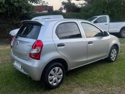 TOYOTA ETIOS X MOD 2014