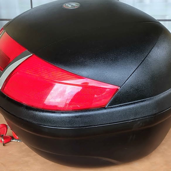 Baúl para moto. 46L Kappa