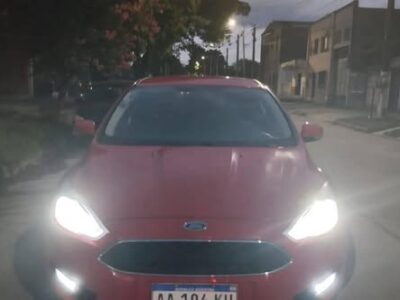 Vendo Ford Focus 3 2016 linea nueva 1.6 16v