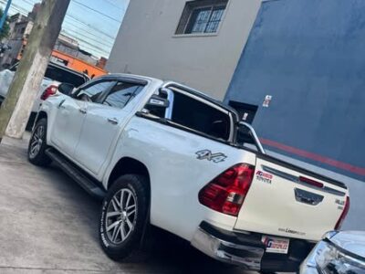 HILUX SRX 2018 4x4 - Manual