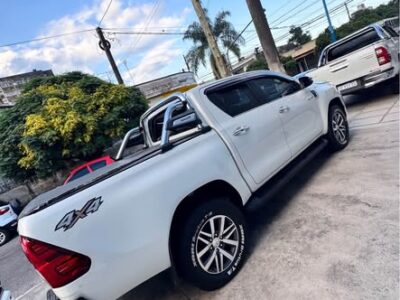HILUX SRX 2018 4x4 - Manual