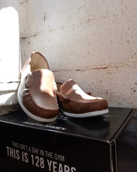 Mocasines náuticos cuero vacuno legítimo