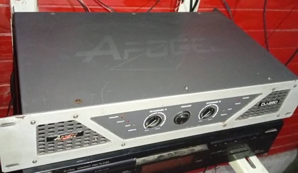 Vendo potencia marca apogee 500w