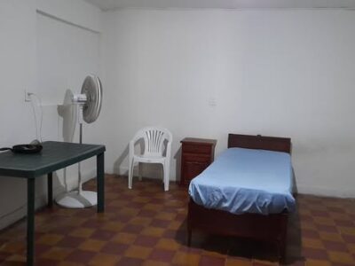 Dueño alq Habitación grande