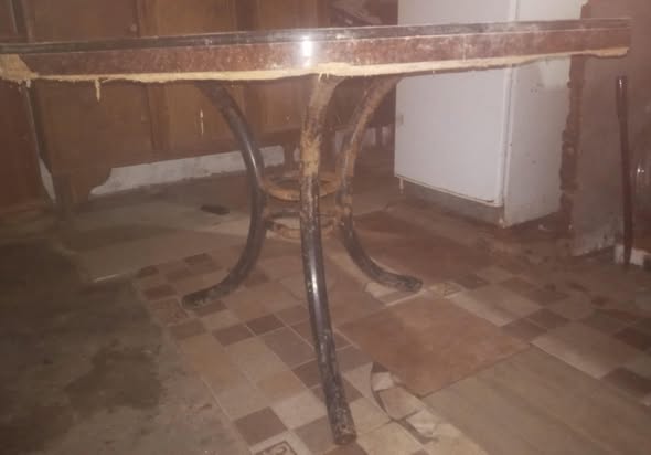 vendo mesa octogonal