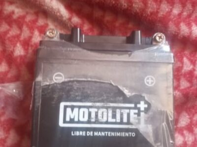 bateria semi nueva de moto 110