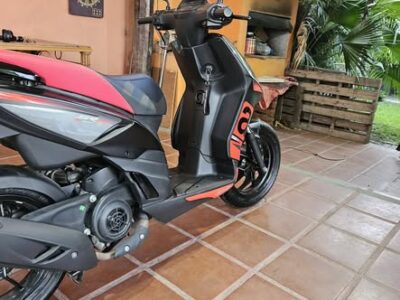 Vendo Moto Aprilia sr160 mod 2024