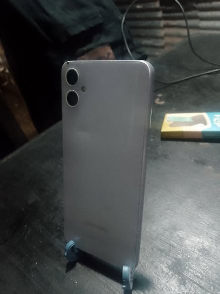 Samsung A12 impecable a 75