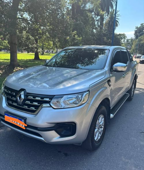 Renault Alaskan Intens 2023