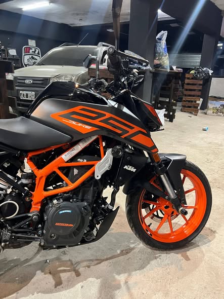 Ktm duke 250 2023