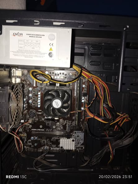 Vendo PC de escritorio.