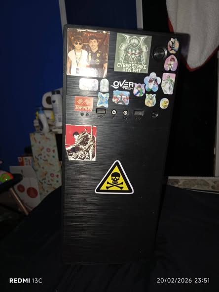 Vendo PC de escritorio.
