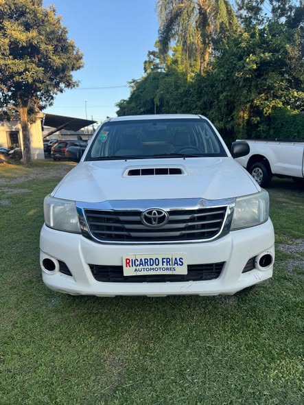 Toyota hilux DX PACK 2.5 4x2 2015