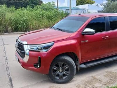 Toyota hilux srv 4x2