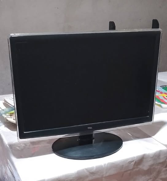 Vendo Pc (para repuesto. La misma enciende y a los minutos se apaga)