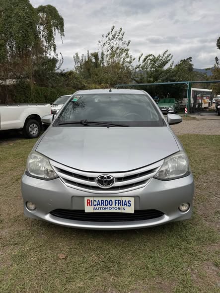 Toyota Etios X 2014