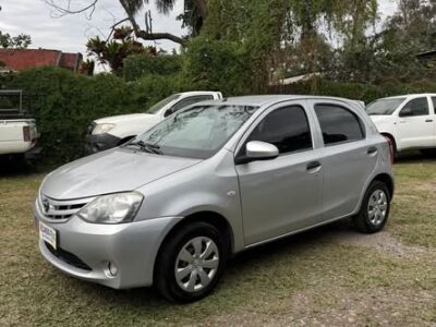 Toyota Etios X 2014