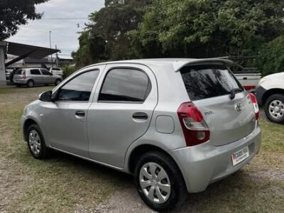 Toyota Etios X 2014