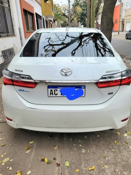Toyota Corolla EXI CVT, Pack cuero 1.8 impecableeee !!! Con 40mil km Realesss !!!! .