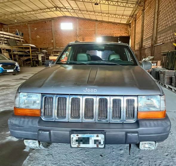 Todo terreno Jeep grand Cherokee Laredo año 1998