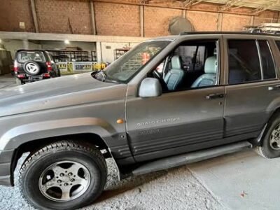 Todo terreno Jeep grand Cherokee Laredo año 1998