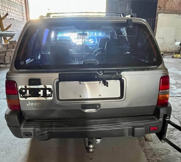 Todo terreno Jeep grand Cherokee Laredo año 1998