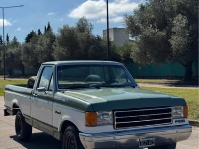 VENDO FORD F100 XLT Modelo 1988