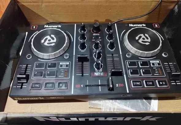 Vendo controlador Numark party mix